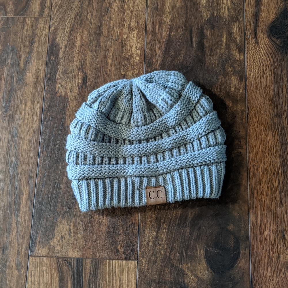 CC Ribbed Beanie Gray OS